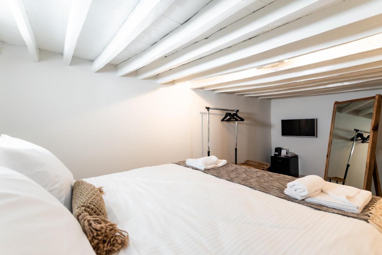 Guru Accommodations Mykonos Town エクステリア 写真